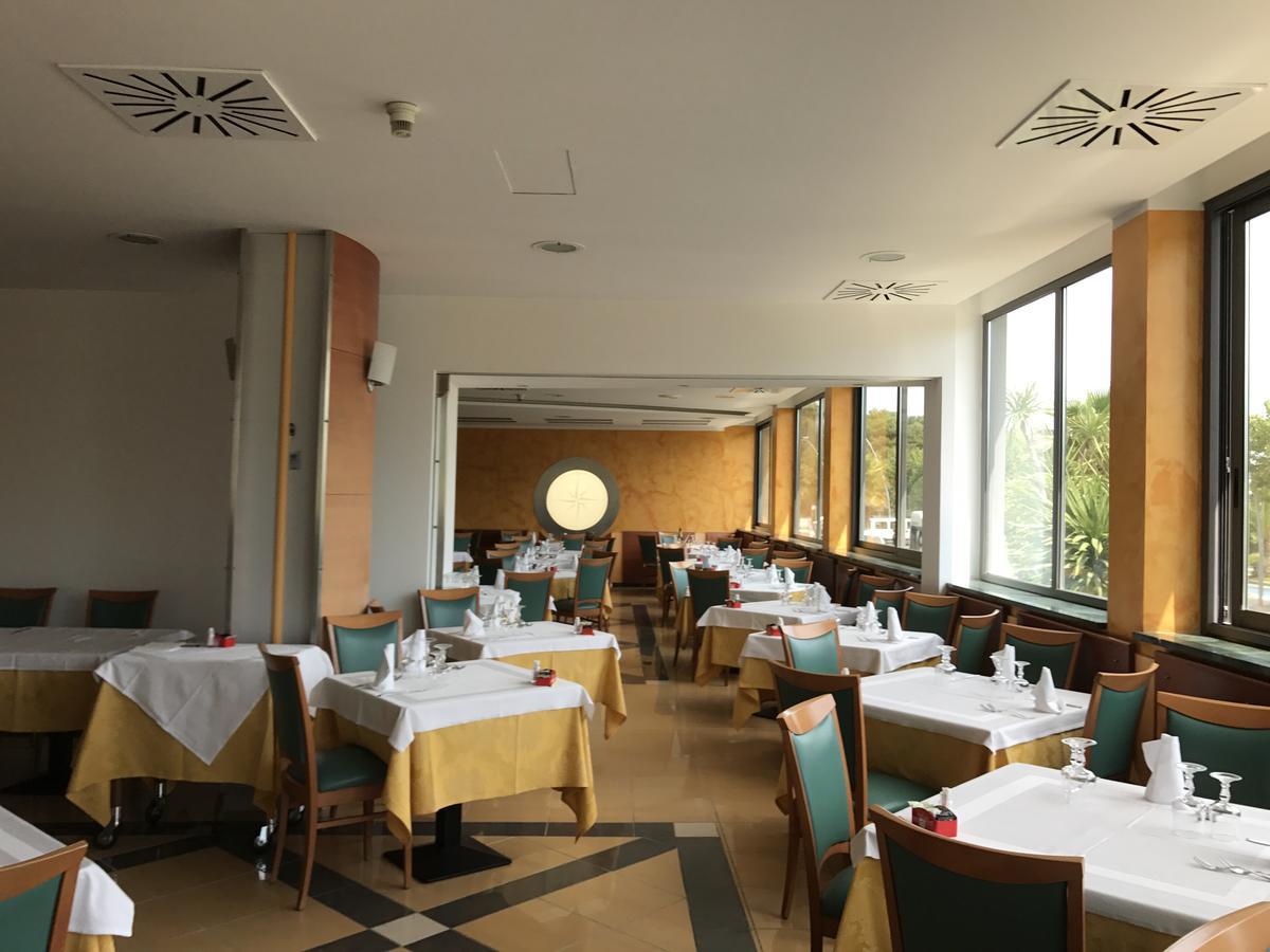 Hotel Atlas Альба-Адриатика Экстерьер фото